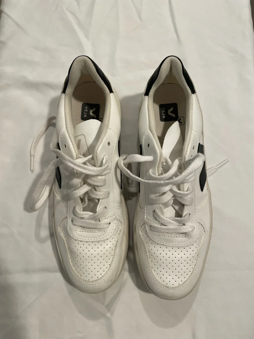 Veja White Leather Sneakers with Black V Accents Women’s Size 8